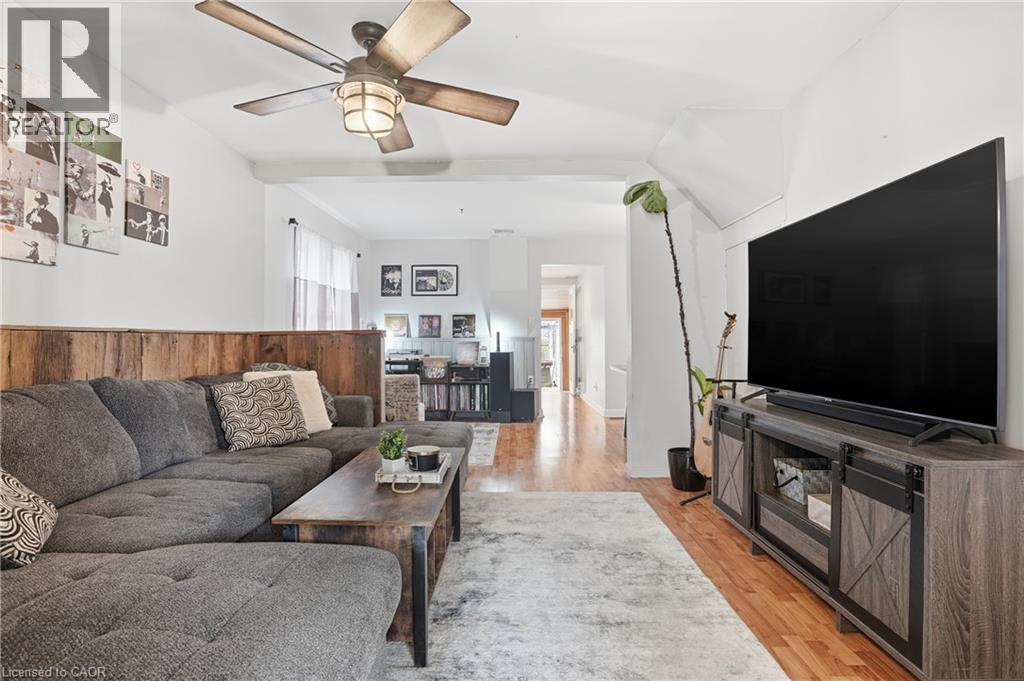 632 STEELE Street - 4