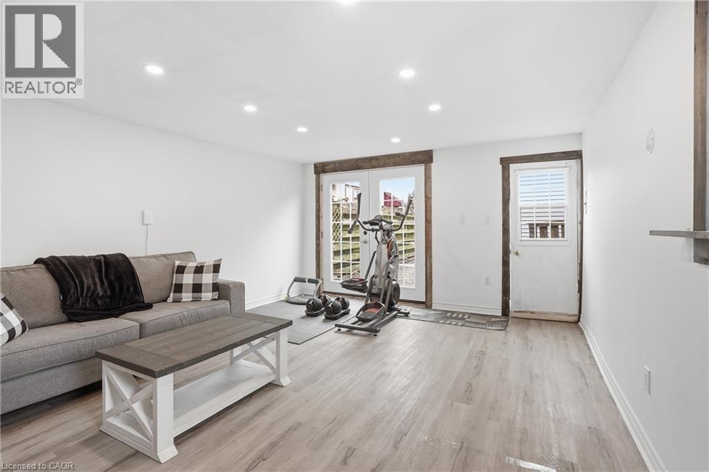 632 STEELE Street - 24