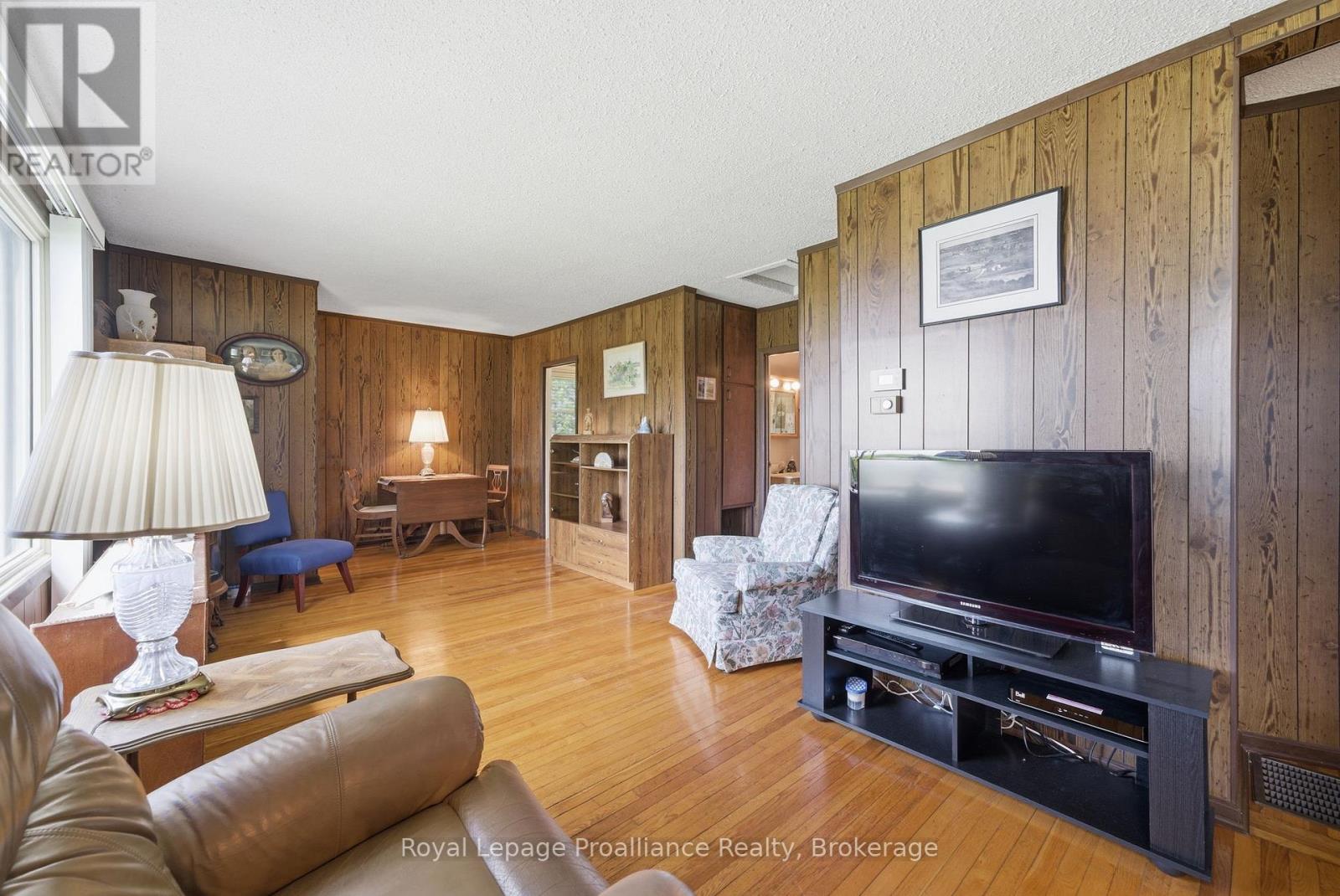 478 MONK STREET - 10