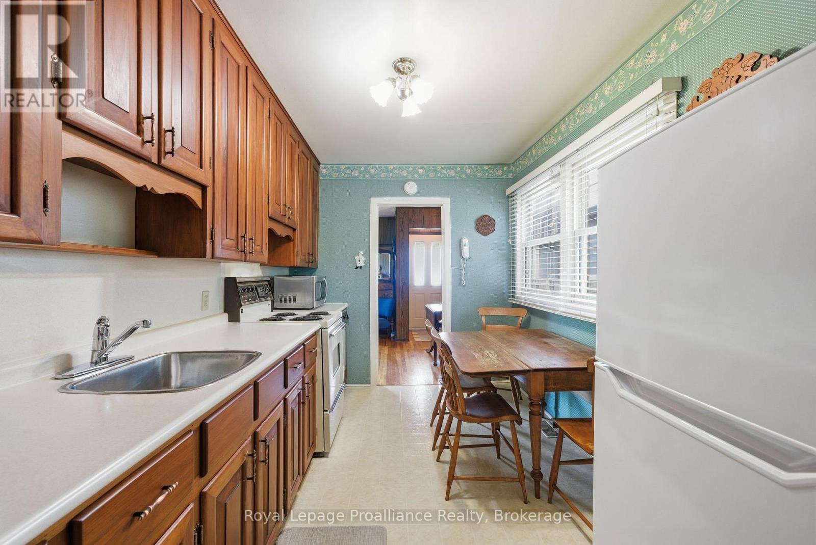 478 MONK STREET - 15