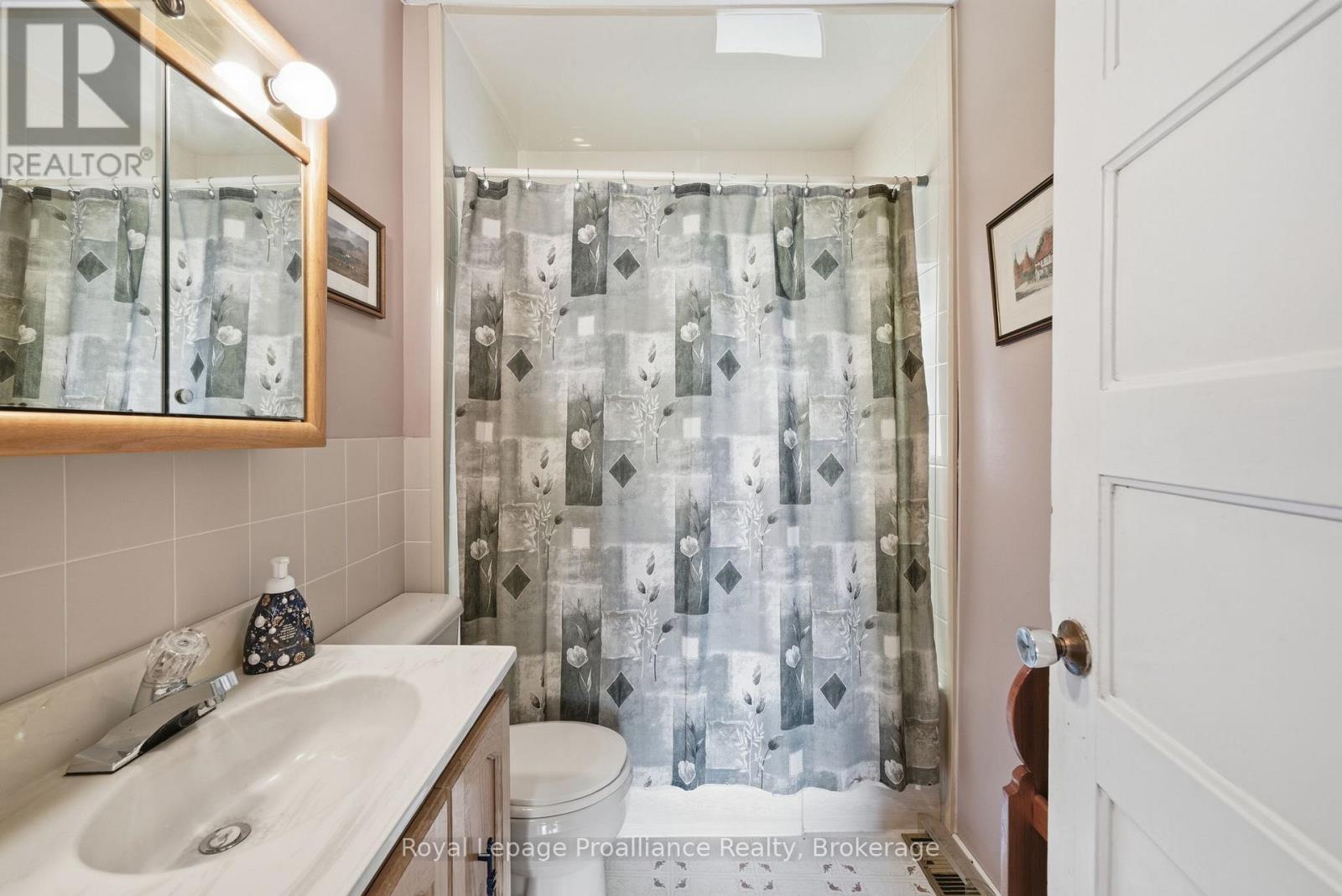 478 MONK STREET - 26