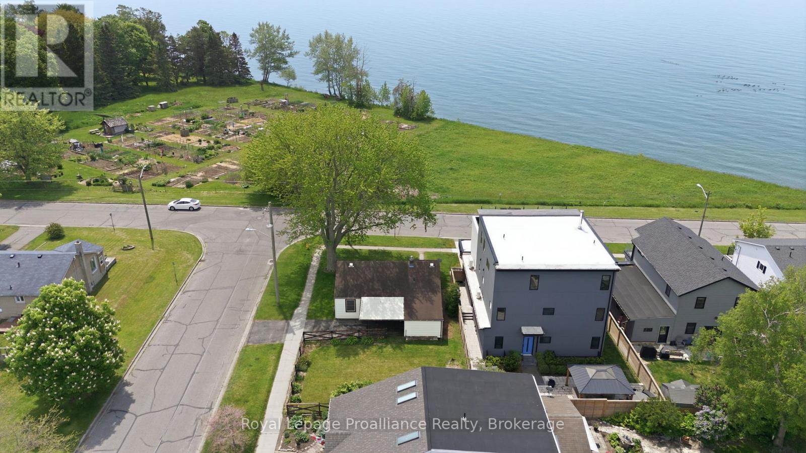 478 MONK STREET - 35