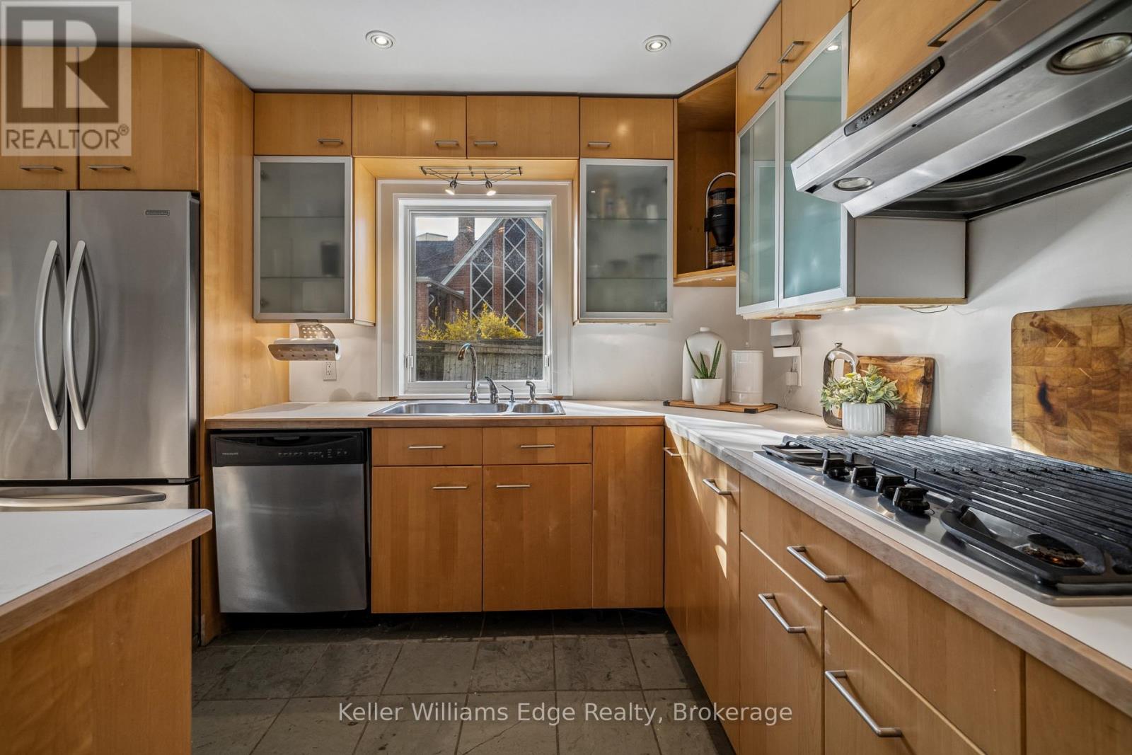 7 WASHINGTON AVENUE - 17