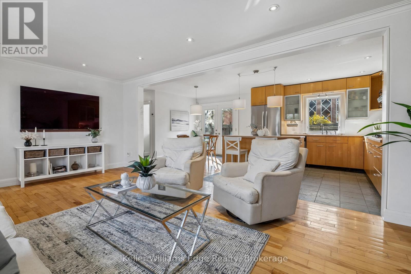 7 WASHINGTON AVENUE - 19