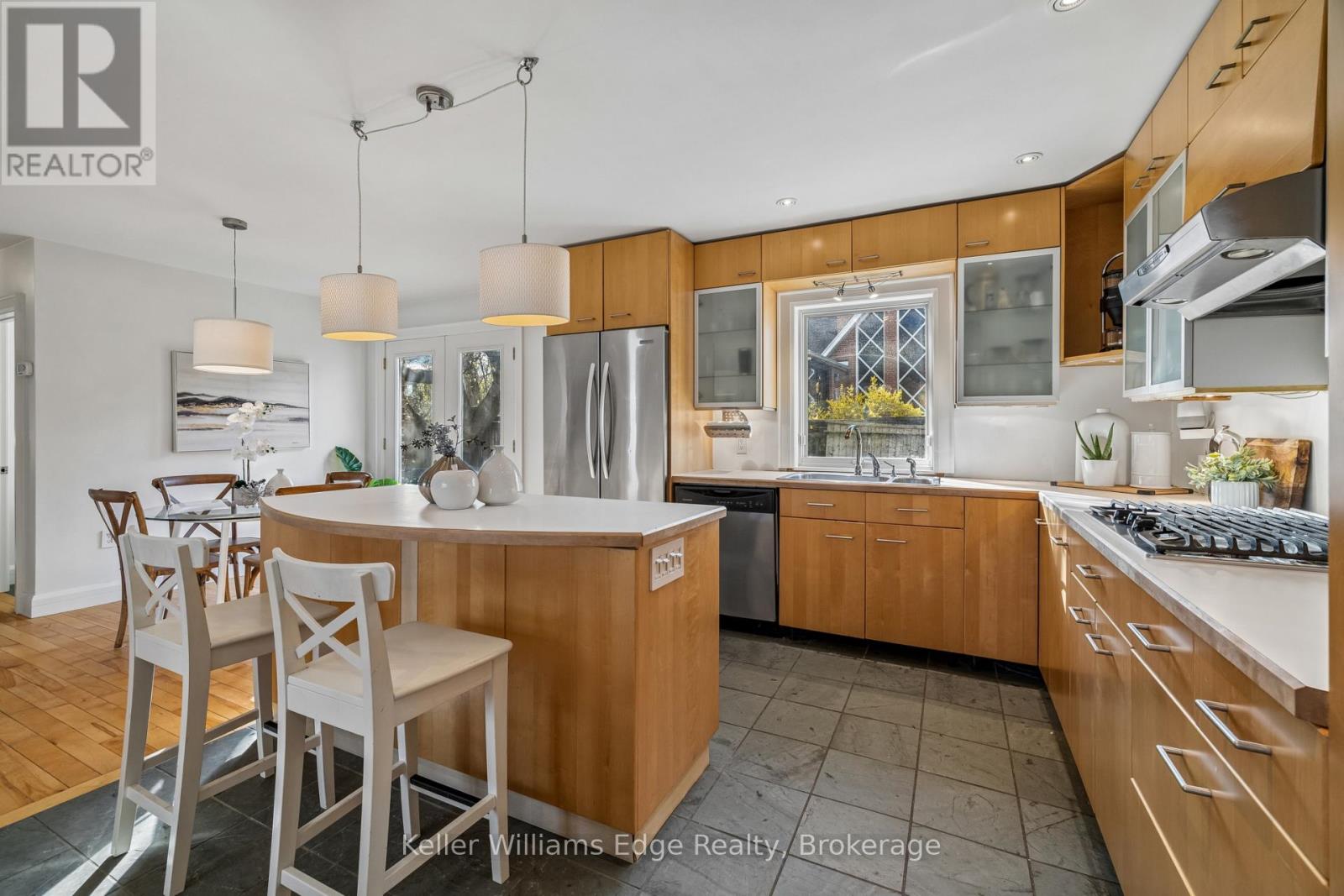 7 WASHINGTON AVENUE - 16