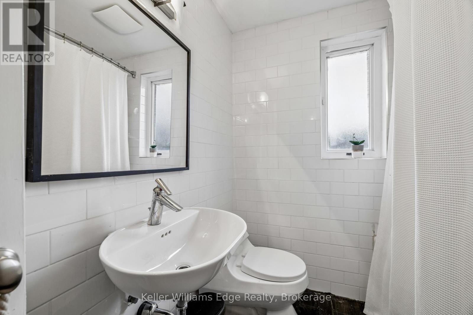 7 WASHINGTON AVENUE - 29