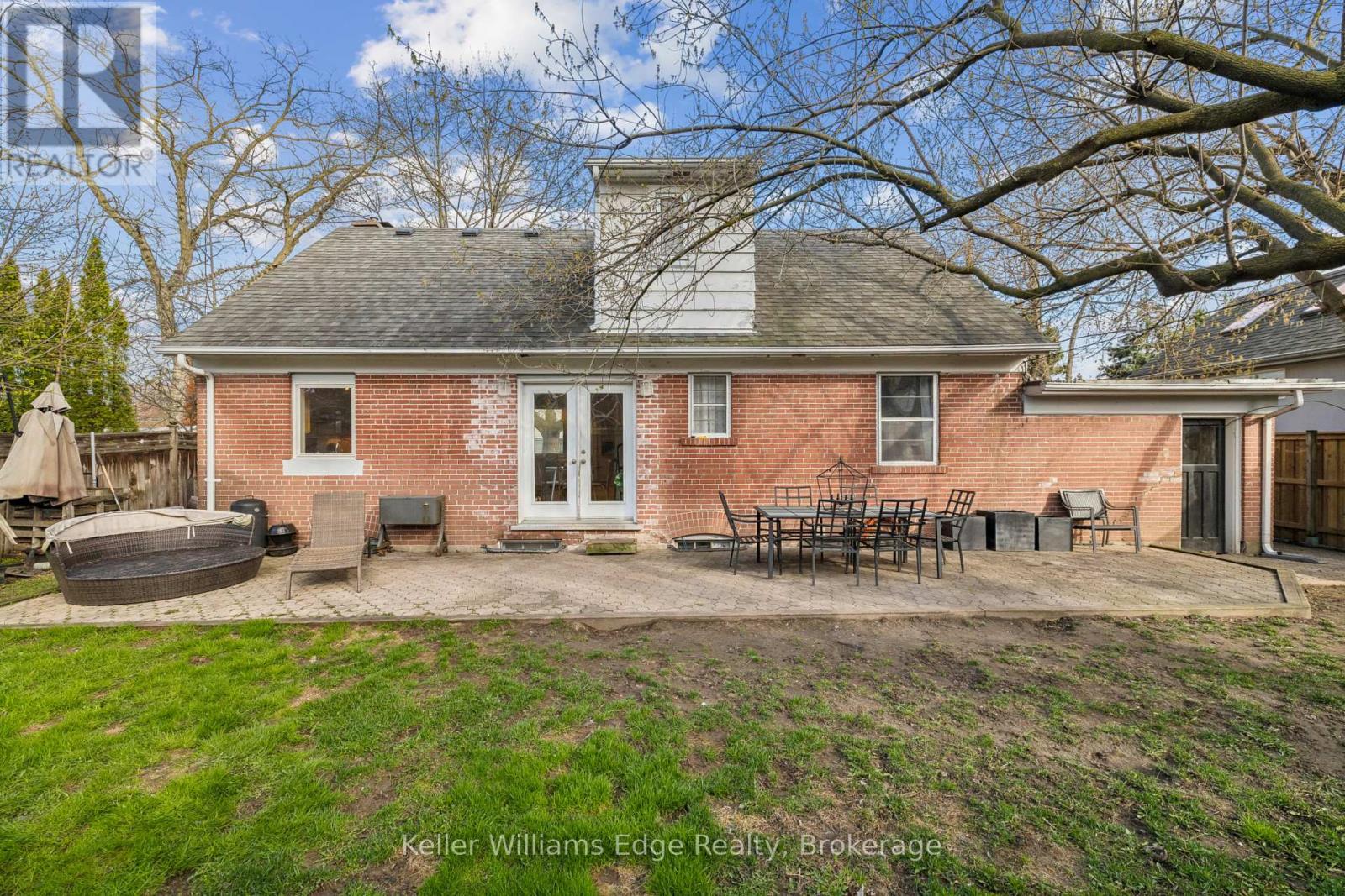 7 WASHINGTON AVENUE - 37