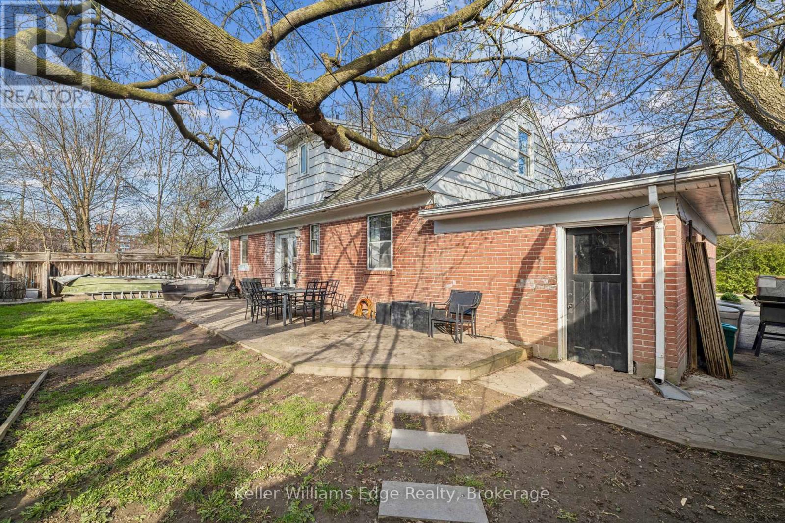 7 WASHINGTON AVENUE - 39