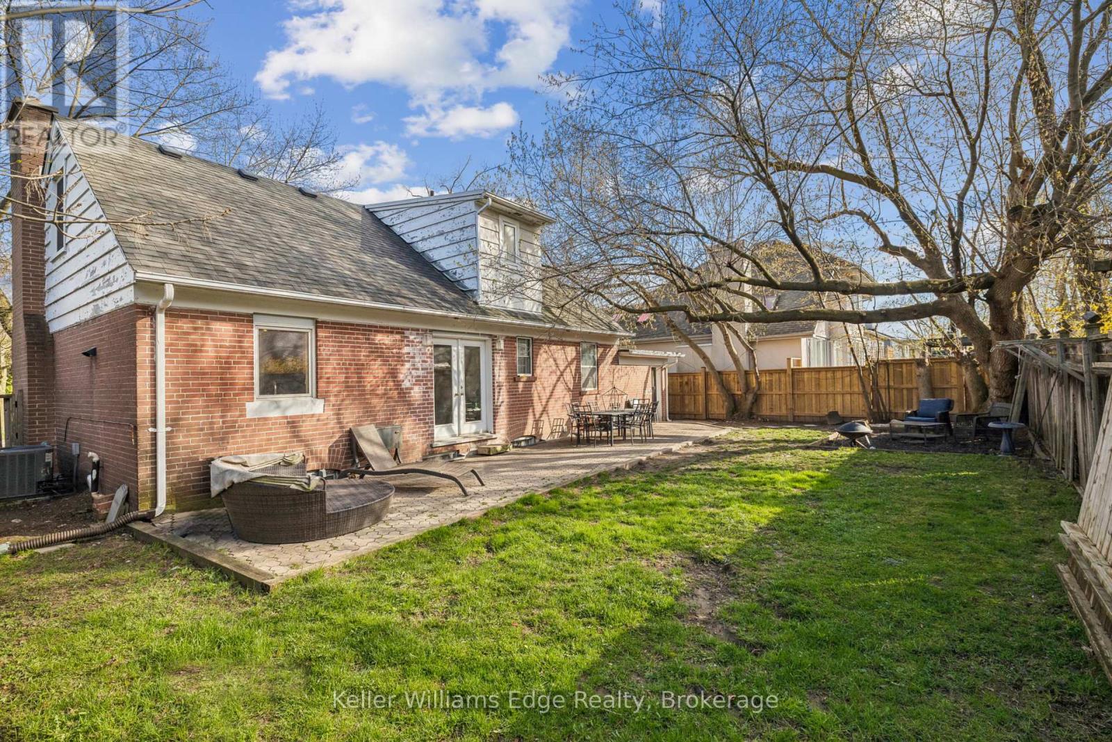 7 WASHINGTON AVENUE - 42