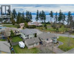 Living room - 615 Chinook Ave, Parksville, BC V9P1A5 Photo 8