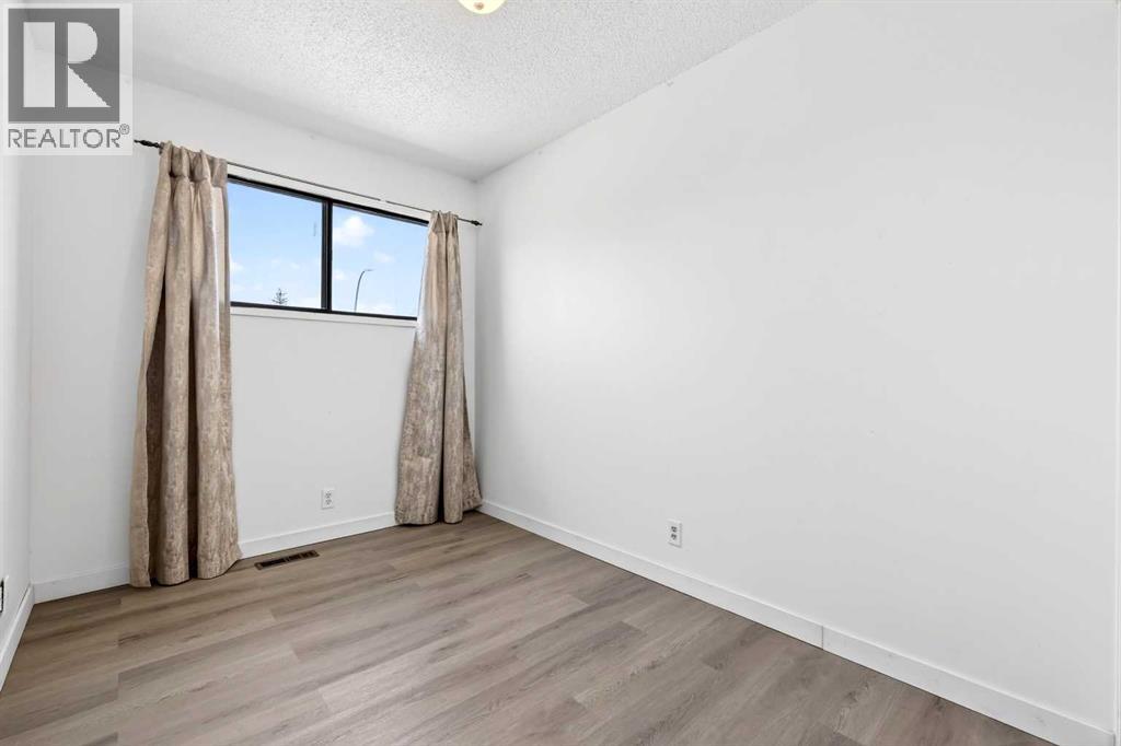 5615 1 Avenue SE - 18