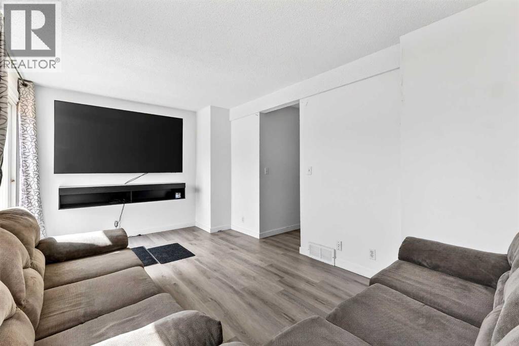 5615 1 Avenue SE - 10