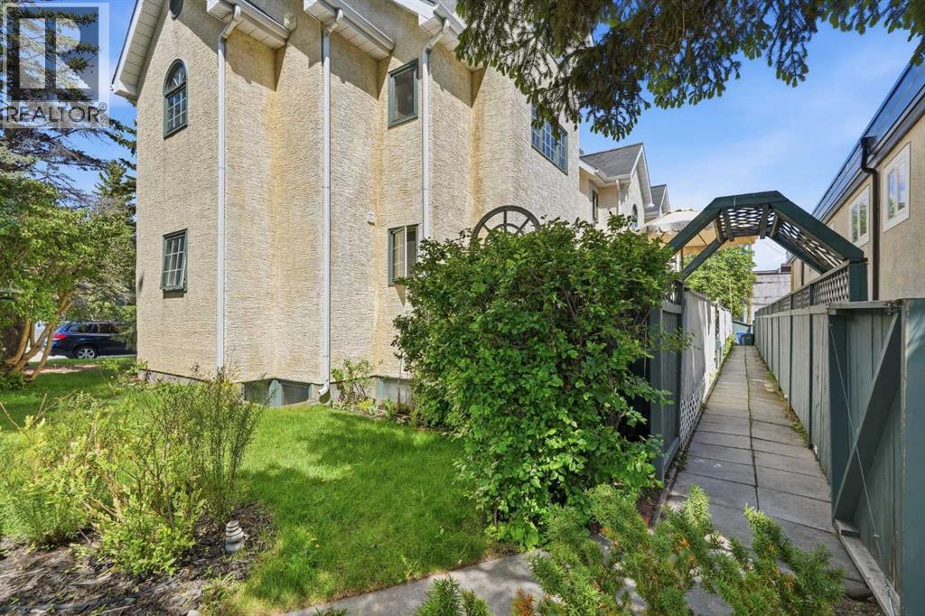 3031 23 Avenue SW — photo 43