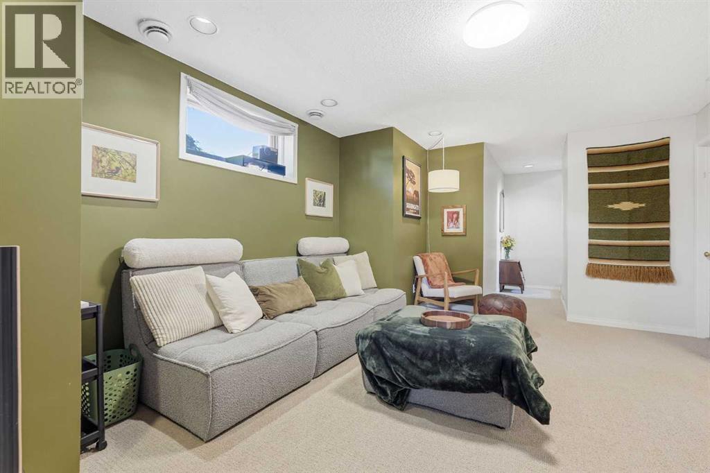 3031 23 Avenue SW — photo 29