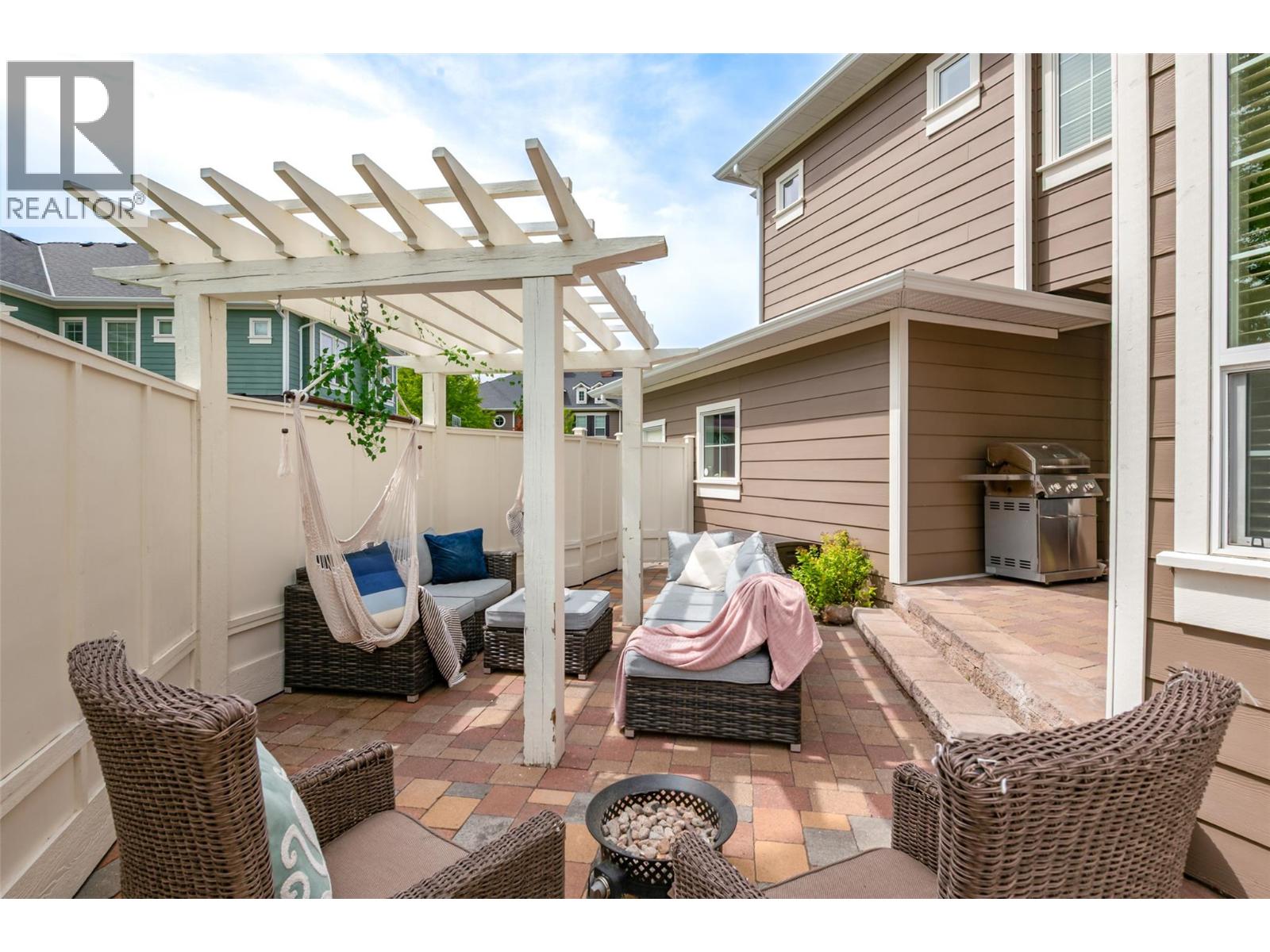 #19 328 Providence Avenue - 18