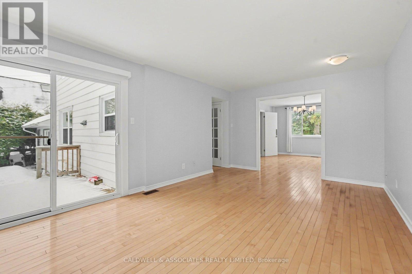 4 Bed, 2 Bath House for Rent in Ottawa – 5 ARUNDEL AVENUE, Ottawa – MLS# X13420146 - Image 14