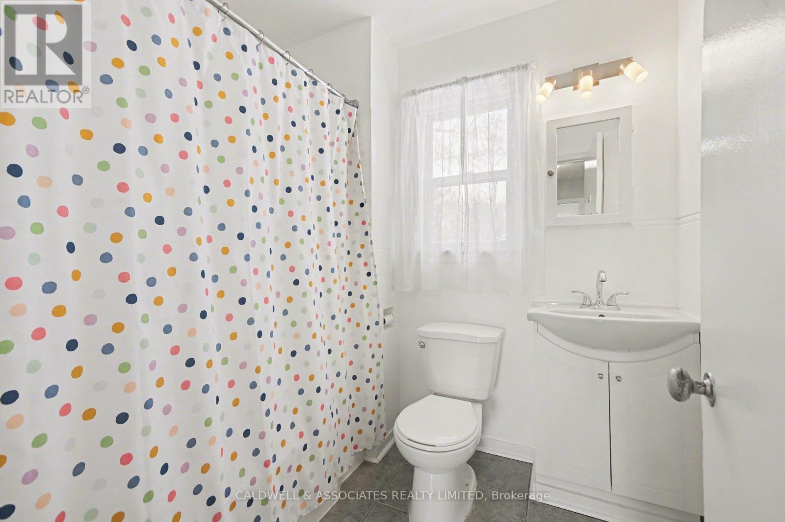4 Bed, 2 Bath House for Rent in Ottawa – 5 ARUNDEL AVENUE, Ottawa – MLS# X13420146 - Image 19