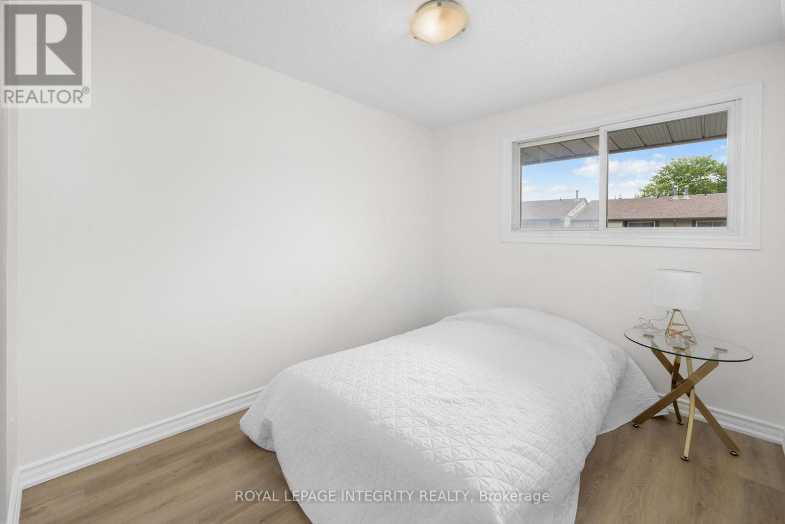 3 Bed, 3 Bath House for Sale in Ottawa – 82 – 2570 SOUTHVALE CRESCENT, Ottawa – MLS# X13420282 - Image 22