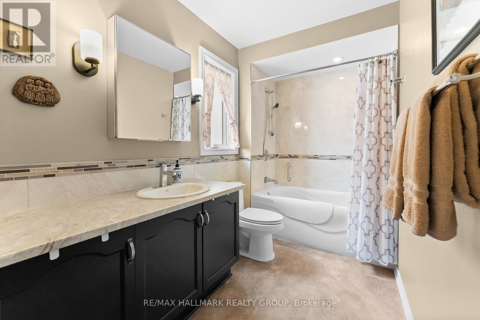 3 Bed, 3 Bath House for Sale in Ottawa – 20 ROYAL OAK COURT, Ottawa – MLS# X13420304 - Image 30