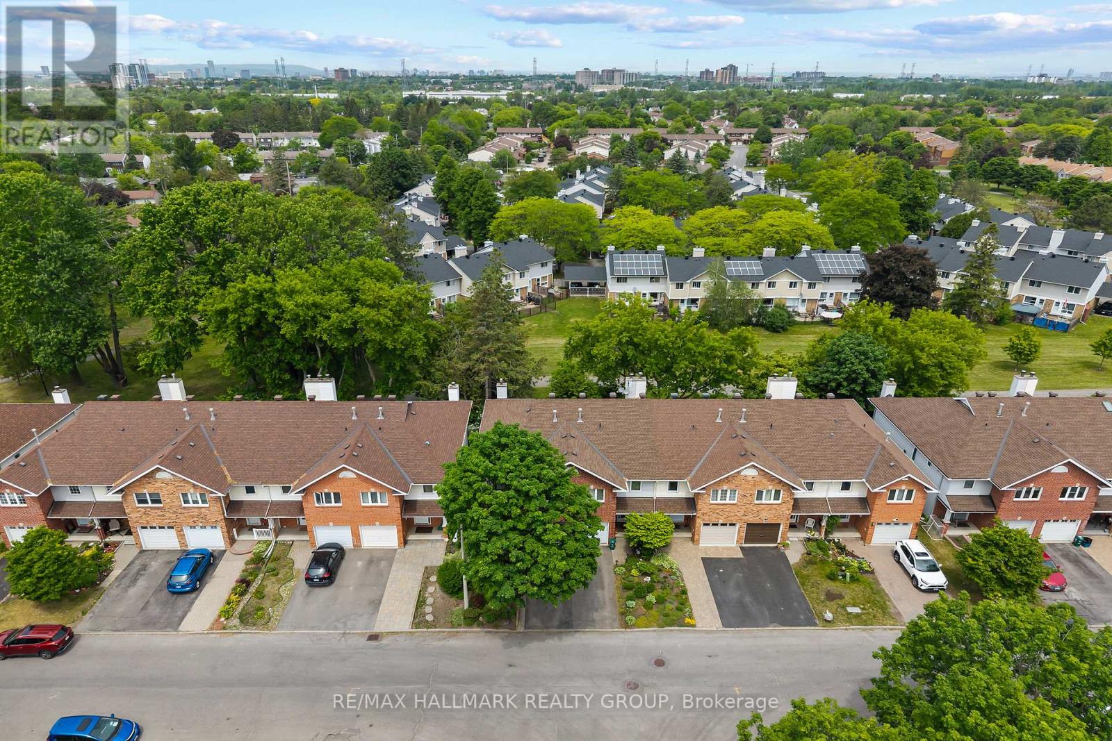 3 Bed, 3 Bath House for Sale in Ottawa – 20 ROYAL OAK COURT, Ottawa – MLS# X13420304 - Image 43