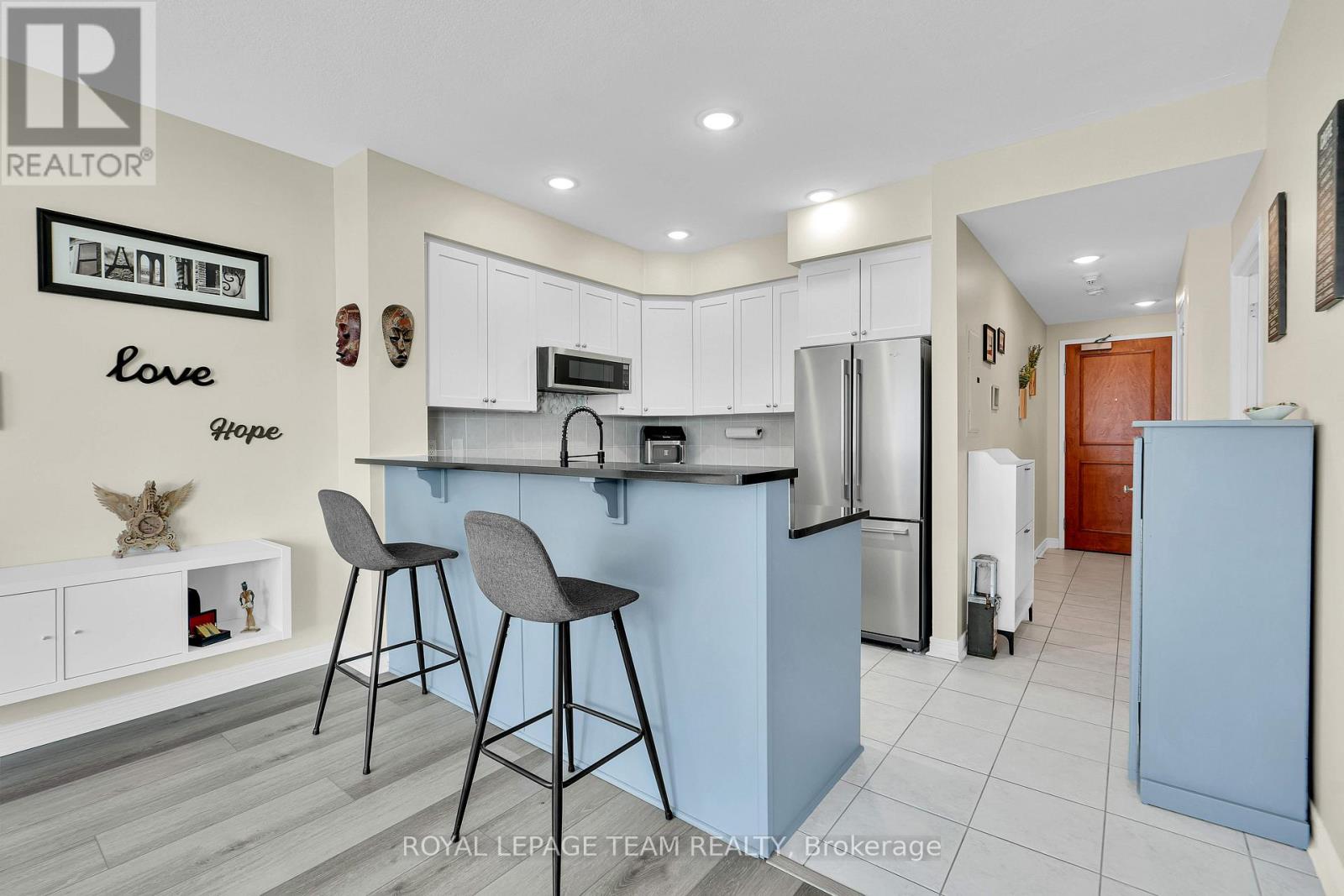 #1905 570 LAURIER AVENUE W - 21