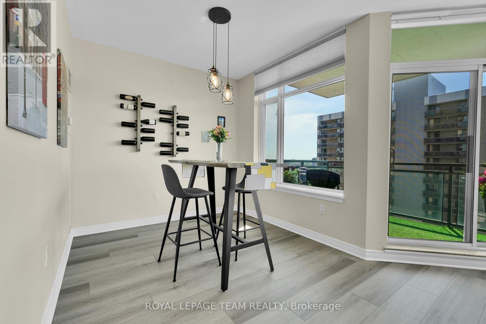 #1905 570 LAURIER AVENUE W - 27