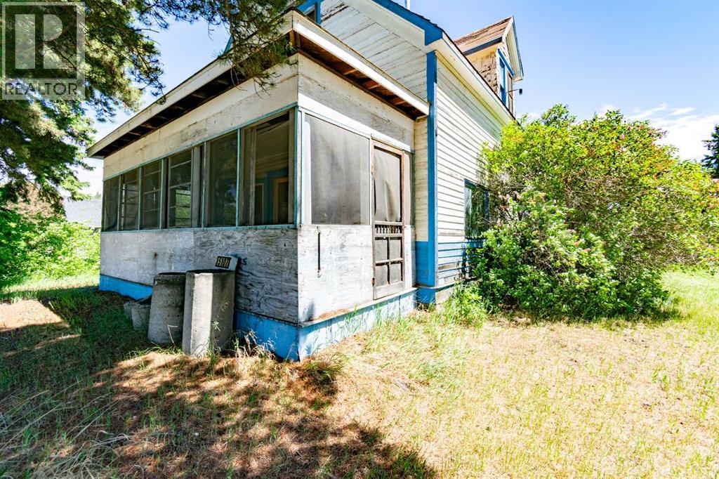 5107 52 Street — photo 8
