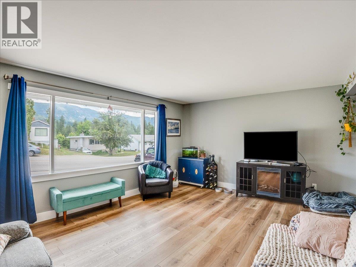 856 7TH Avenue - 15