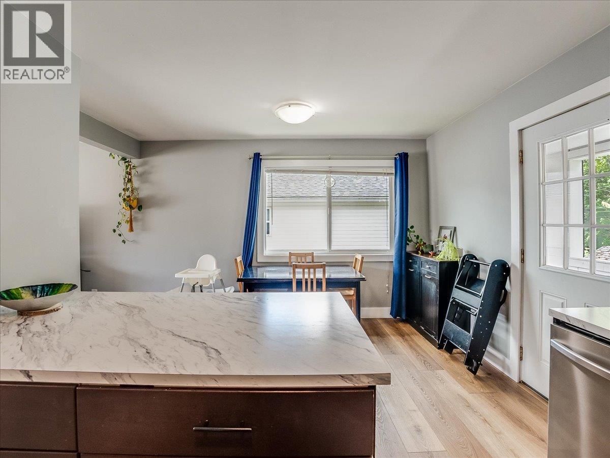 856 7TH Avenue - 23