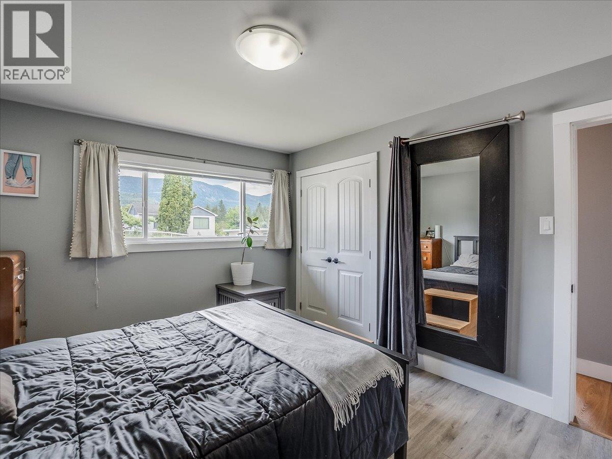856 7TH Avenue - 31