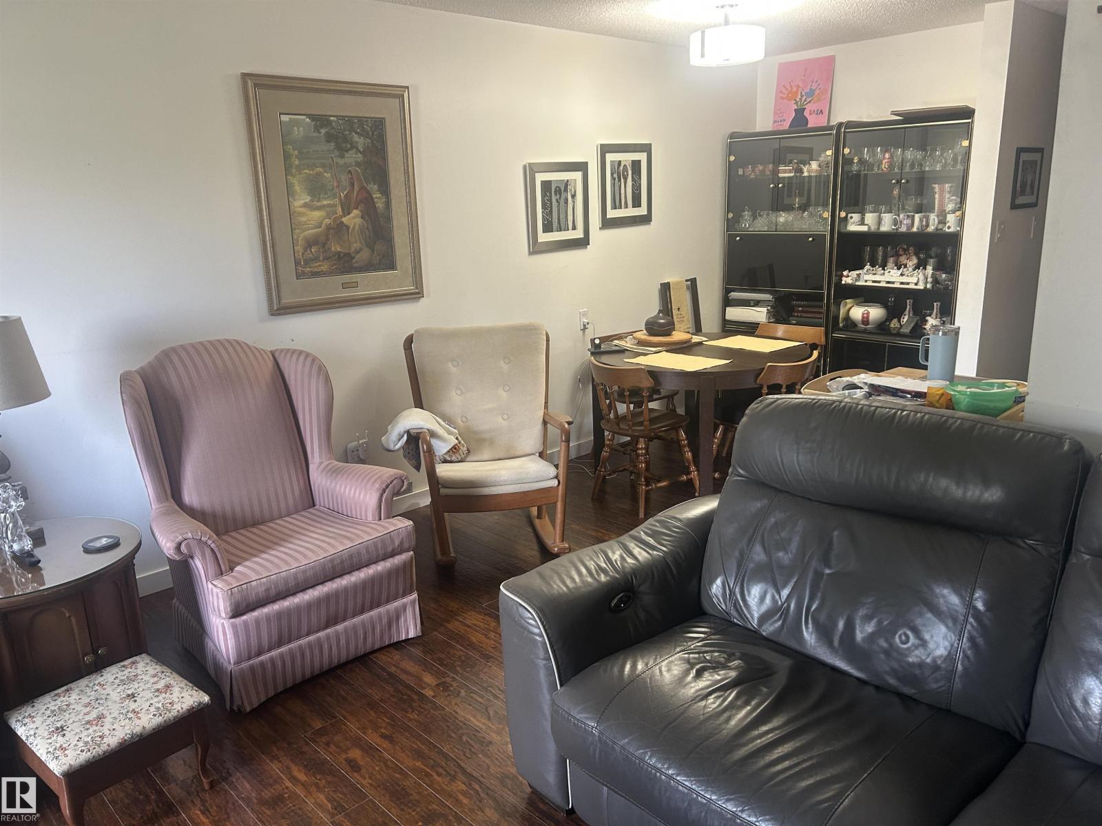 12736 12734 86 ST NW - 4