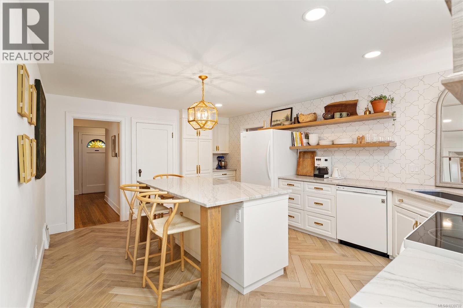  1166 Transit Road, Oak Bay