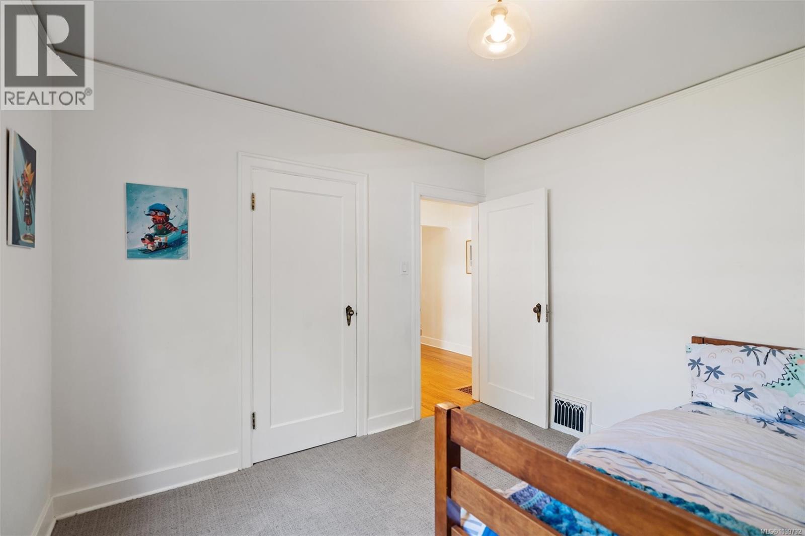  1166 Transit Road, Oak Bay