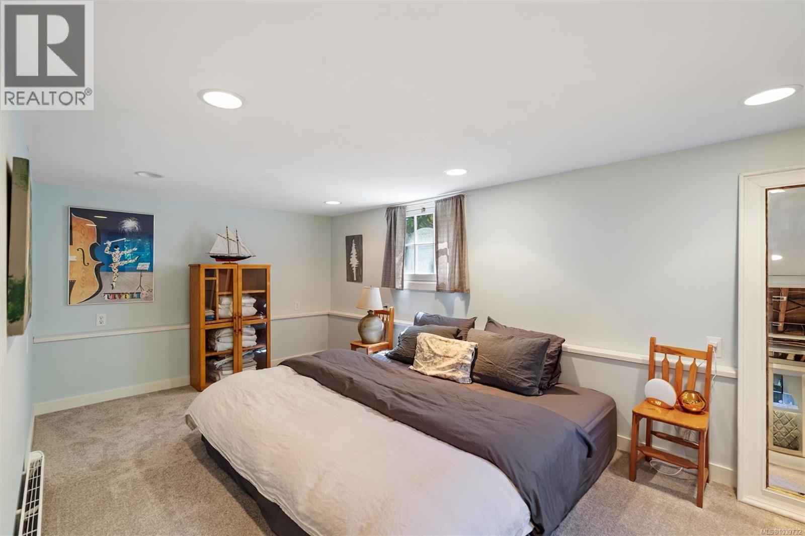  1166 Transit Road, Oak Bay