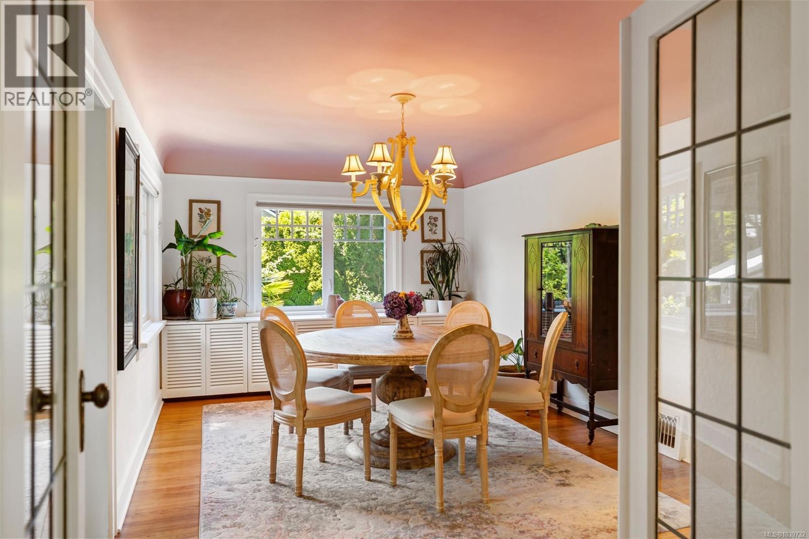  1166 Transit Road, Oak Bay