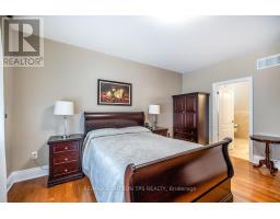 Living room - 25 Leafield Drive, Toronto, ON M1W2R2 Photo 16