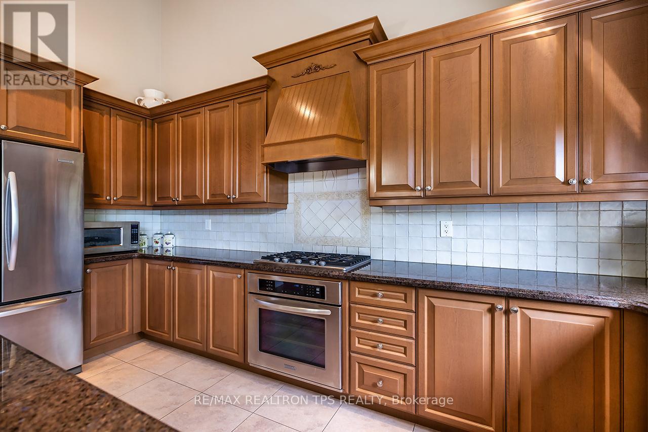 25 LEAFIELD DRIVE - Image 12