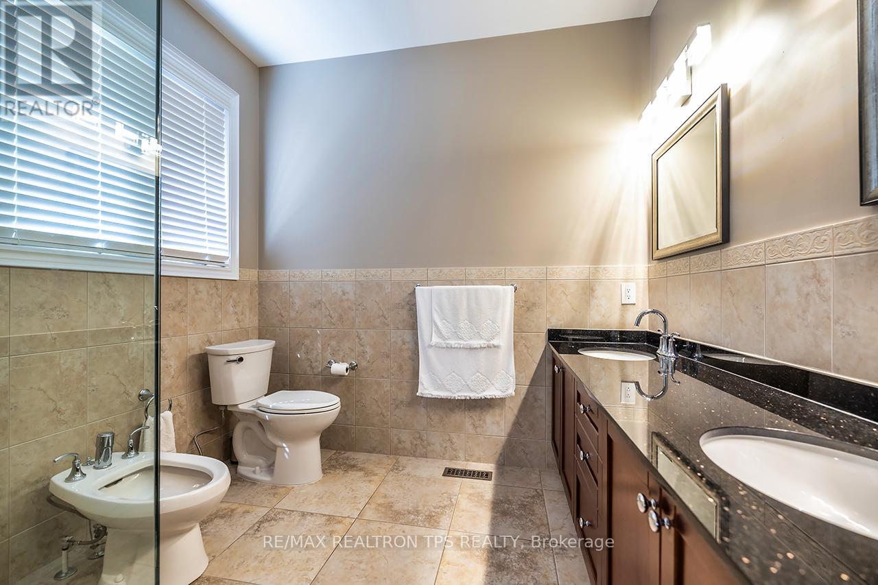 25 LEAFIELD DRIVE - Image 17