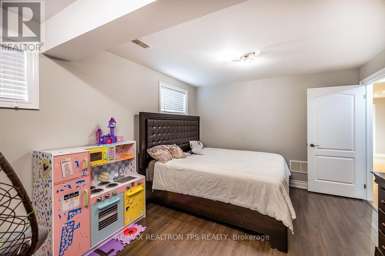25 LEAFIELD DRIVE - Image 33