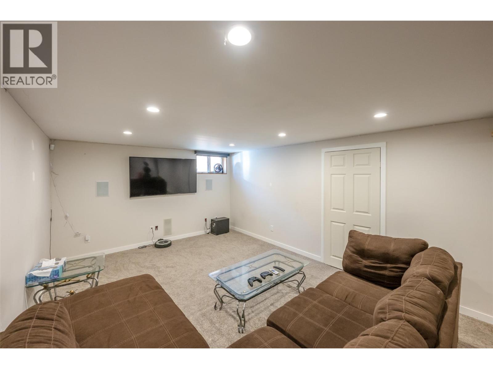 459 Penticton Avenue, Penticton