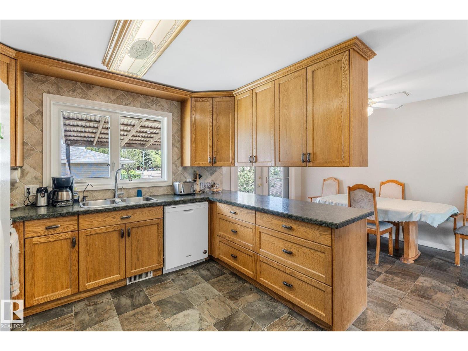 13 OATWAY DR — photo 14