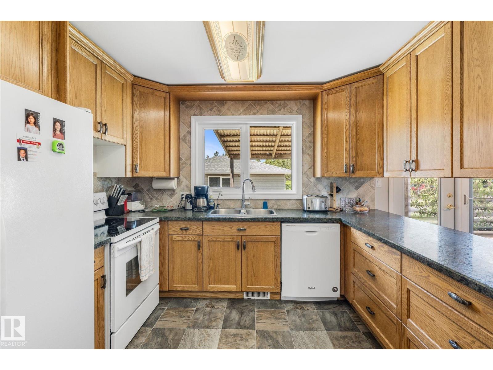 13 OATWAY DR — photo 17