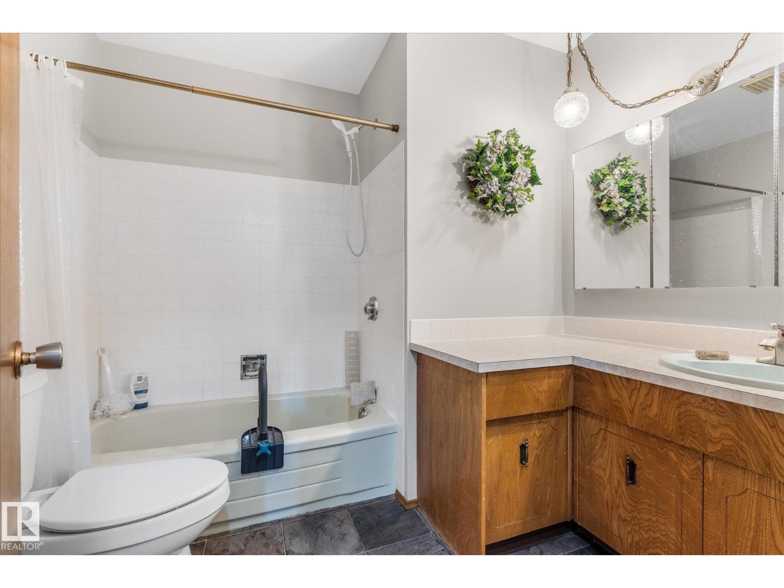 13 OATWAY DR — photo 25