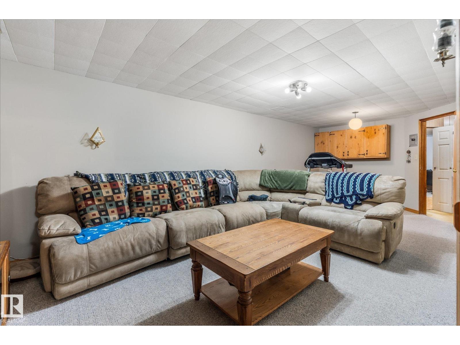 13 OATWAY DR — photo 32