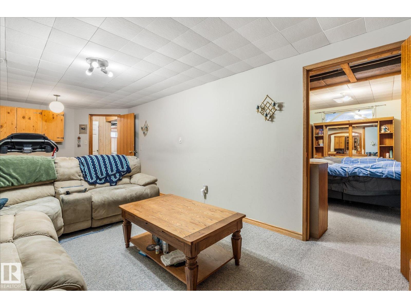 13 OATWAY DR — photo 33