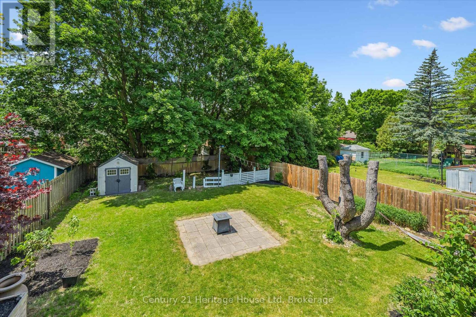 372 VICTORIA ROAD N - 33