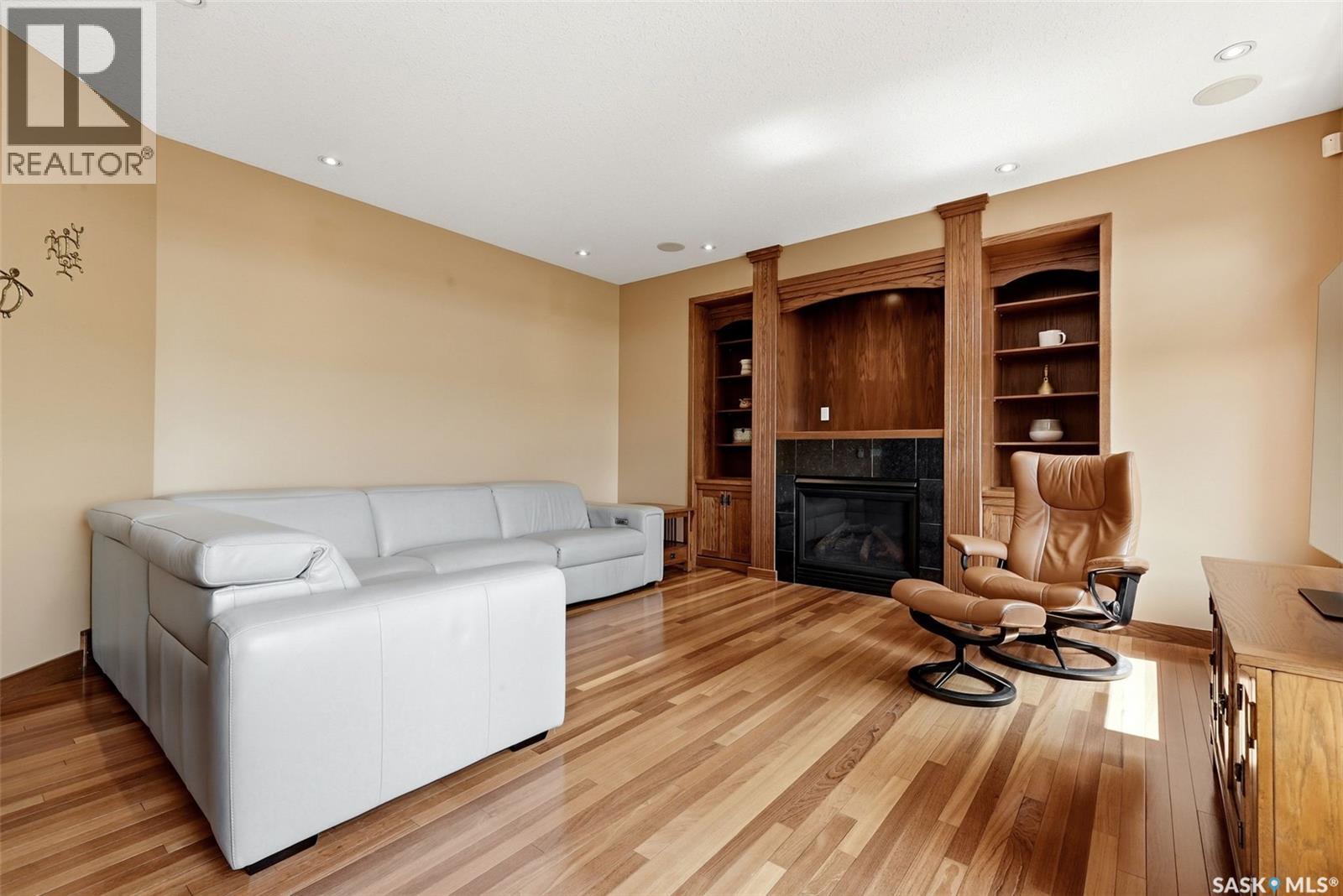 12043 Wascana HEIGHTS - photo 5