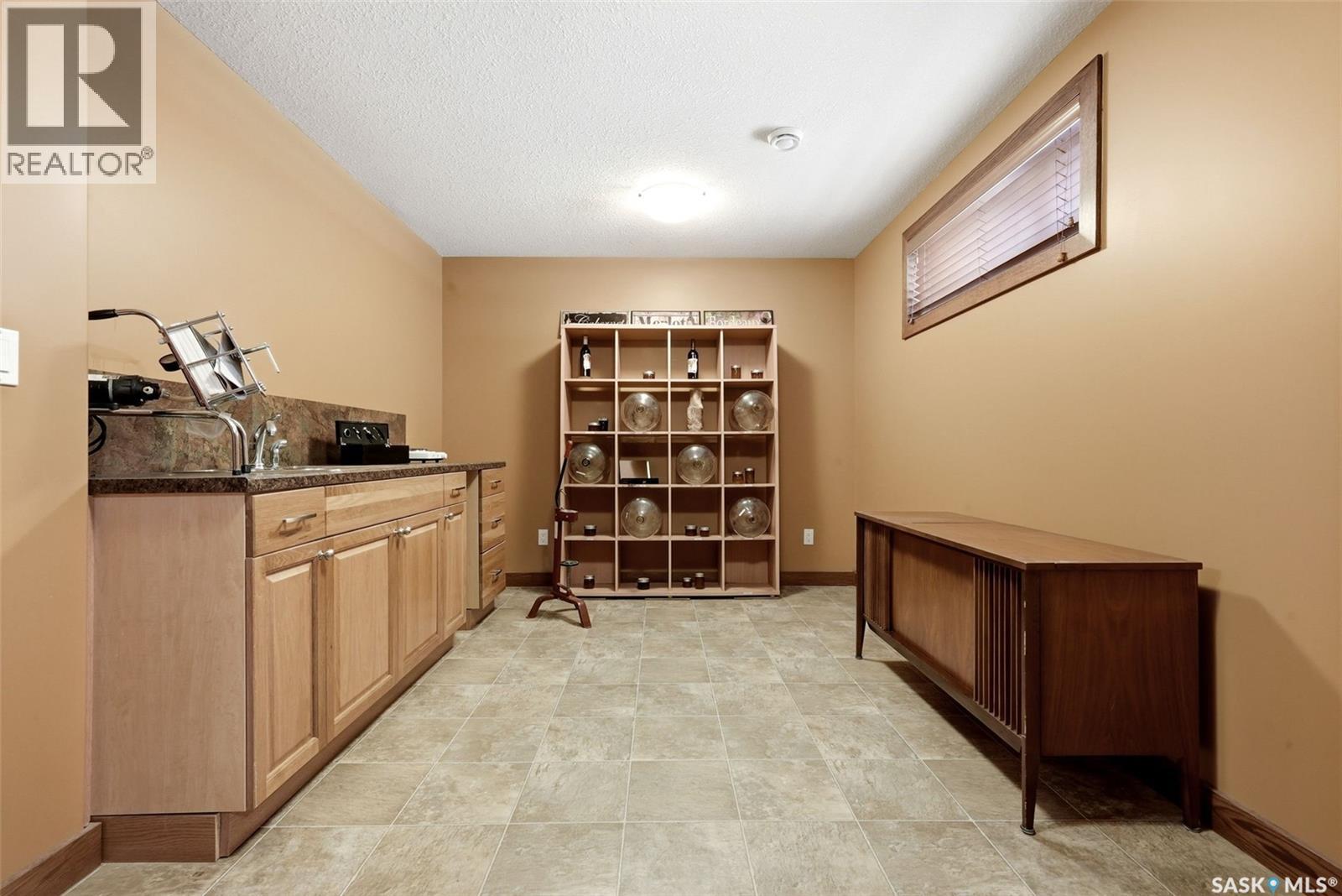 12043 Wascana HEIGHTS — photo 52