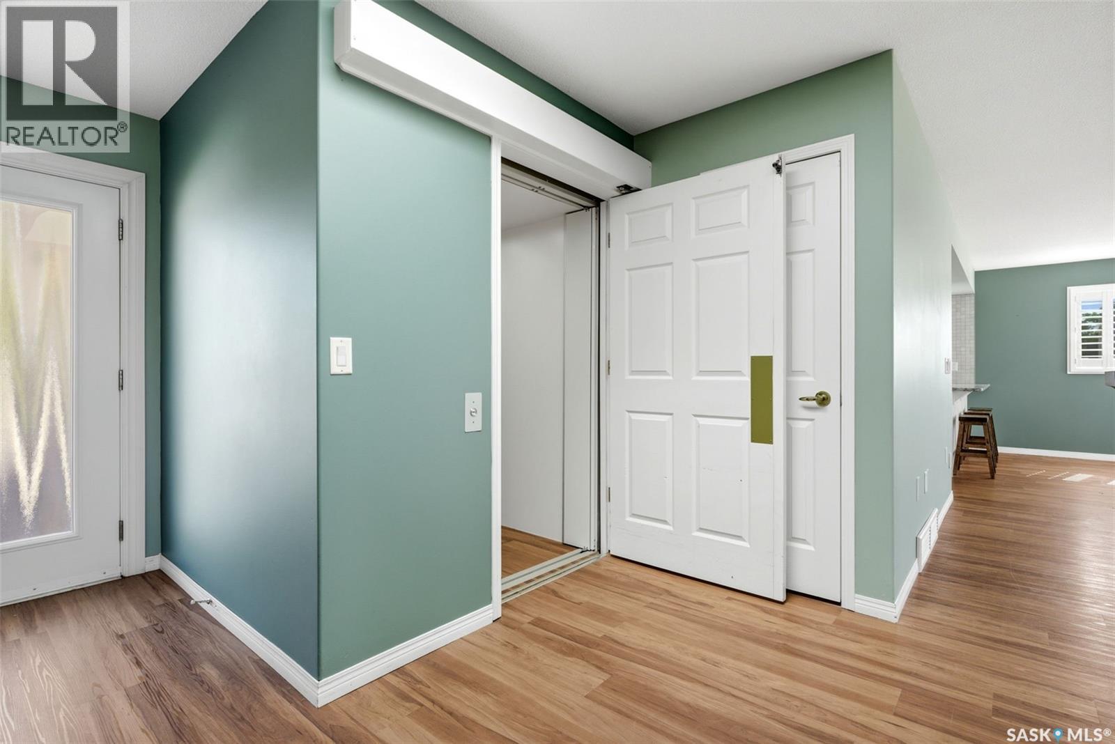 3407 Bishop CRESCENT E — photo 26