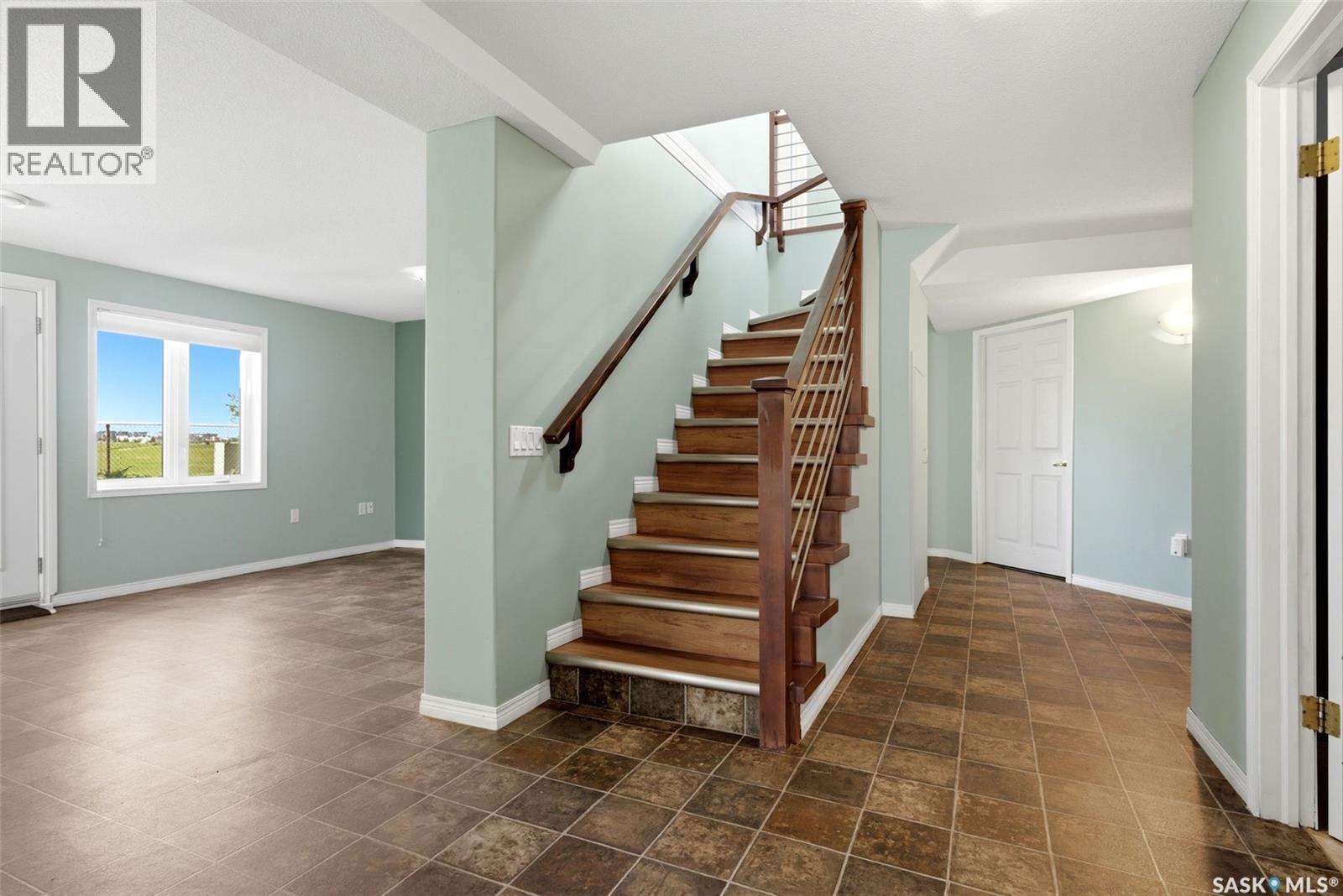 3407 Bishop CRESCENT E — photo 34